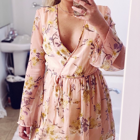 Light Pink Chiffon Bell Sleeve Flower Dress - Picture 2 of 11